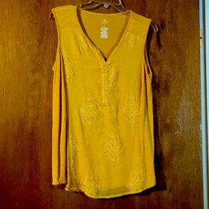 Top size large St John’s Bay